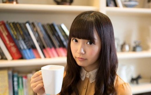 中元日芽香 画像